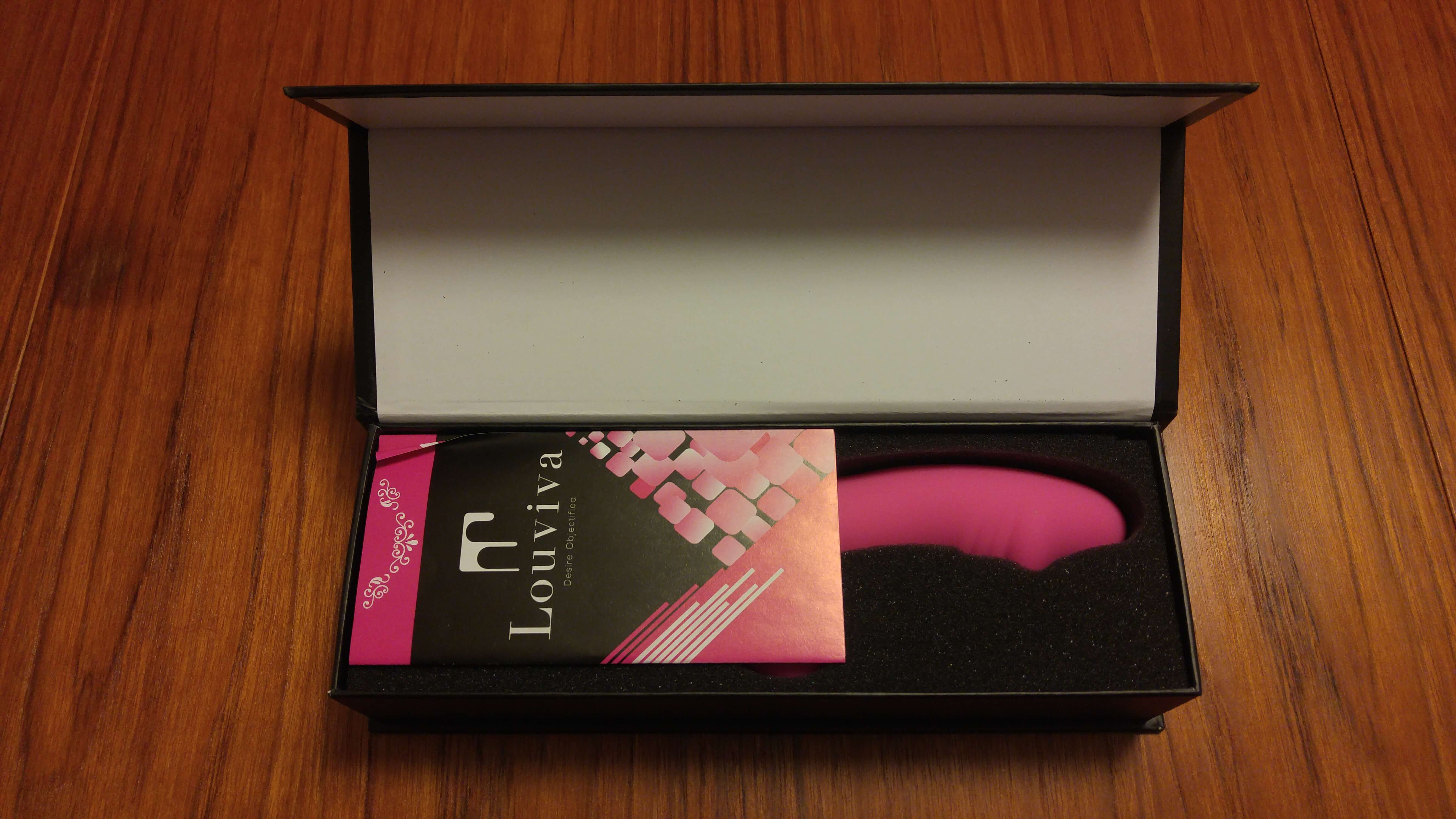 counterfeit Louviva vibrator from Amazon in box