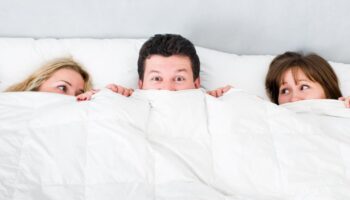 6 Rules for a Successful Threesome