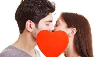 Herpes: The Kiss We Hope You Didn’t Get Under the Mistletoe