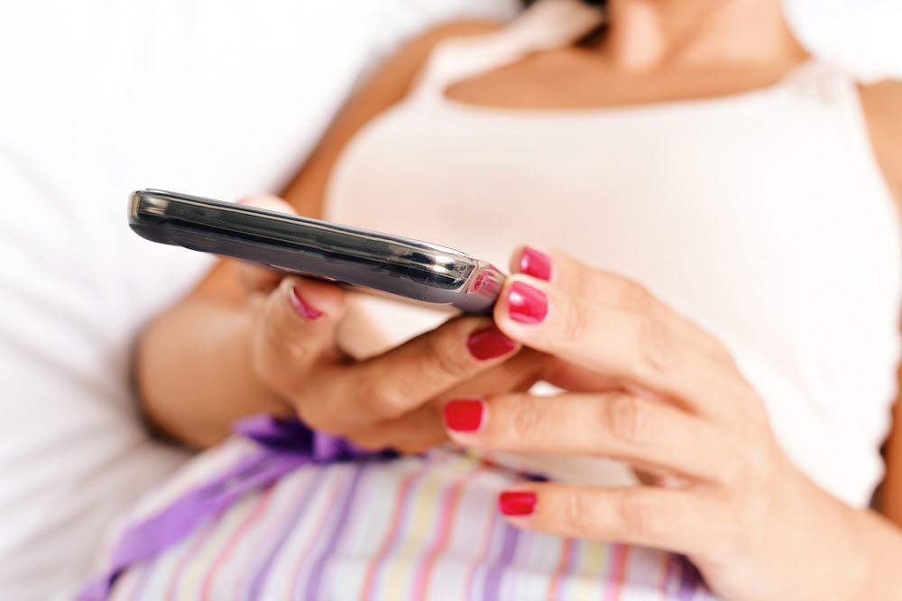 Sexting for Men: How to Keep It Classy and Still Get Your Rocks Off