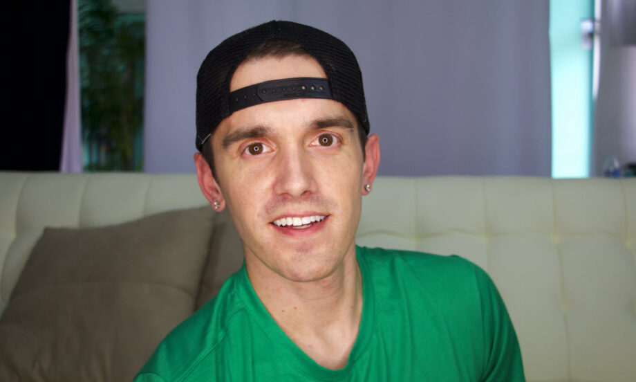 Sex Blogger of the Month: Josh Robbins of I’m Still Josh